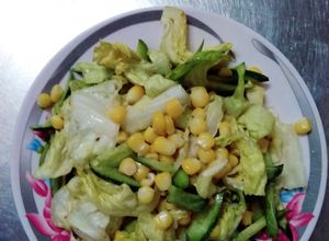 Hình của món Salad trộn sốt mè rang.