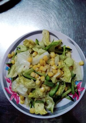 Hình của món Salad trộn sốt mè rang.