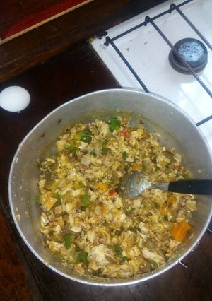 Una foto de Relleno de pollo y verduras para empanadas o tarta, a mi manera