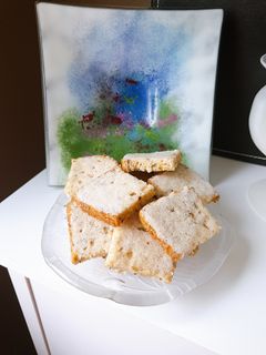 รูปของ ขนมปังกรอบเนยน้ำตาล