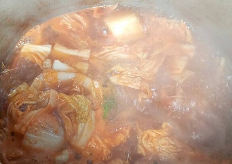 Langkah Mudah untuk Menyiapkan Tom yam thailand seger asem pedas yang Lezat