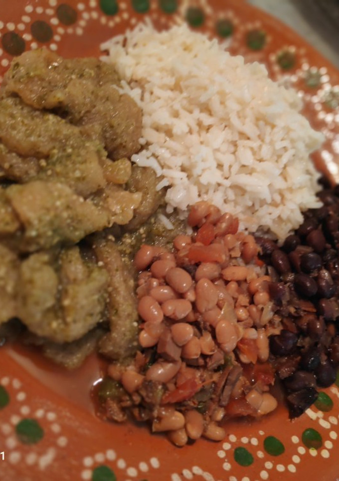 Una foto de Chicharrón en salsa verde