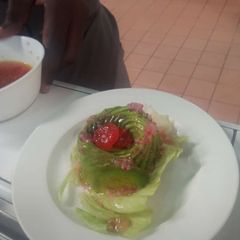 A picture of Avocado ‘vinaigrette salad ‘.