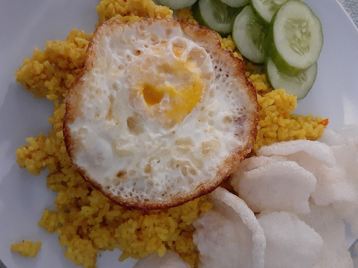 Ternyata begini loh! Bagaimana cara memasak Nasi goreng kunyit yang gurih