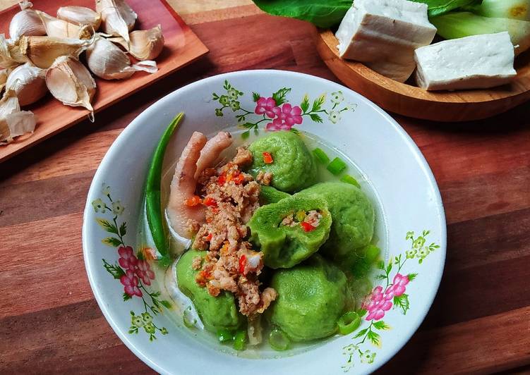 Cara Gampang Membuat Bakso Tahu Pakcoy isi Ayam Mercon yang Menggugah Selera