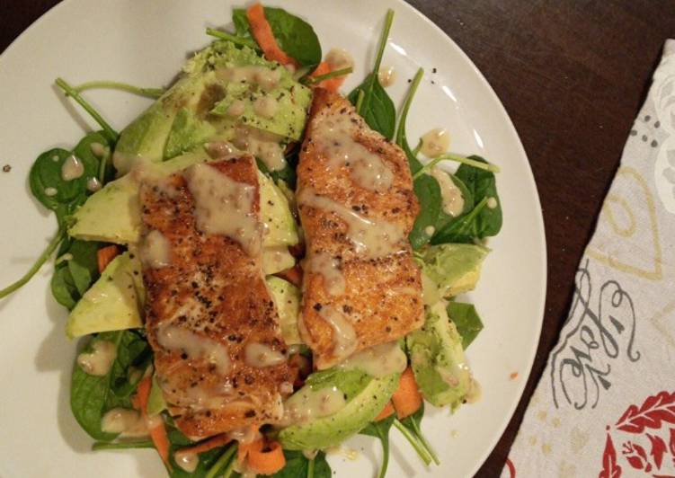 Pan fried salmon and avocado salad