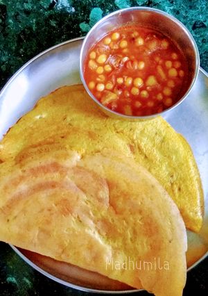 A picture of Yellow Moong dal Dosa.