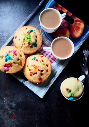 টুটি ফুটি   কাপ কেক(tutti fruiti cup cake recipe in Bengali) রেসিপির প্রধান ছবি