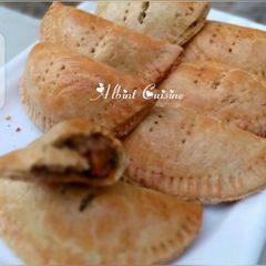 A picture of Baked meatpie.