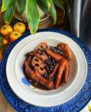 Chân Gà Hầm Đậu Đen Và Củ Sen