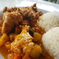 A picture of Chicken curry sauce.