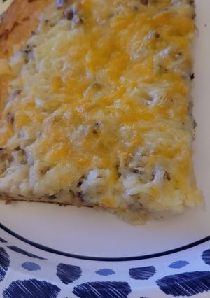 A picture of Breakfast pizza.