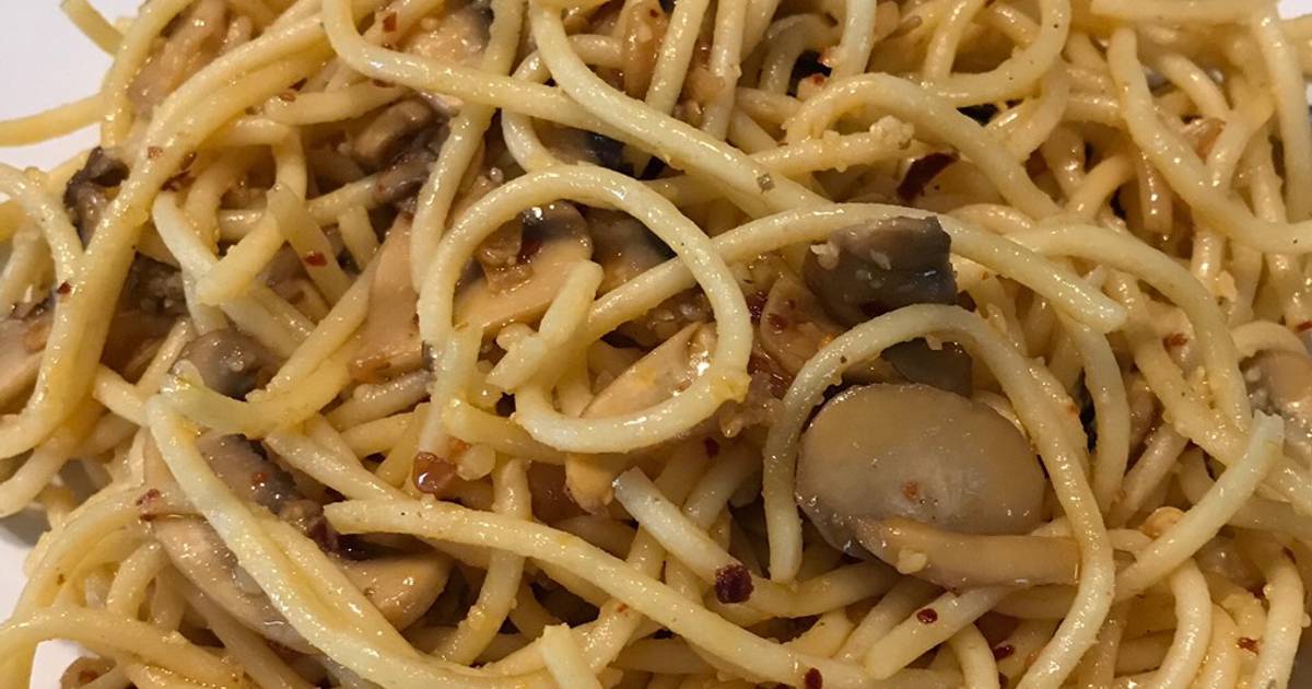 1 658 Resep Spageti Aglio Olio Bawang Putih Enak Dan Sederhana Ala Rumahan Cookpad