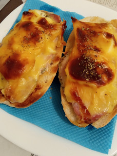 Una foto de Montaditos de lomo al horno