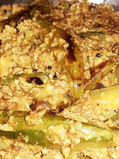 নিরামিষ তিল পোস্ত পটল (niramish teel posto recipe in Bengali) রেসিপির প্রধান ছবি