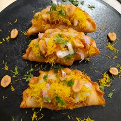 A picture of Spicy Alu Matar Gujiya.