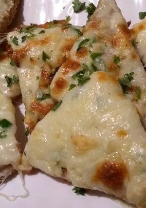 A picture of Cheese Chili Toast.
