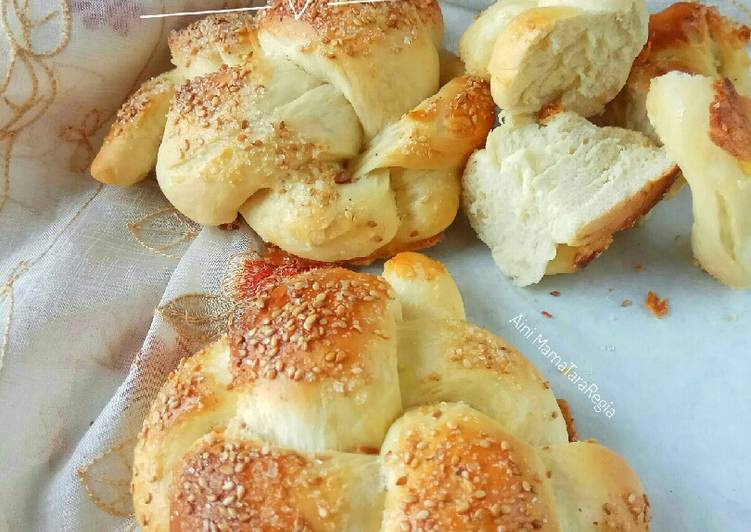 Langkah Mudah untuk Menyiapkan Challah Bread - Braided Bread Anti Gagal