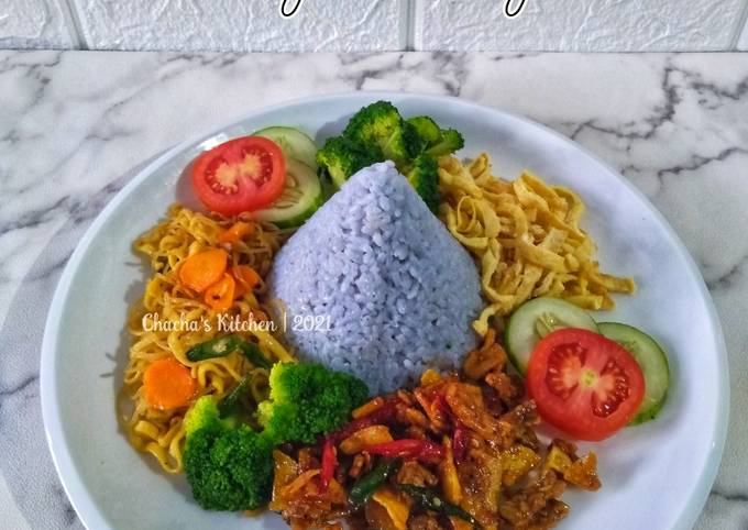 Nasi Uduk Bunga Telang (Magic Com)