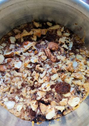 A picture of Nutty dessert.