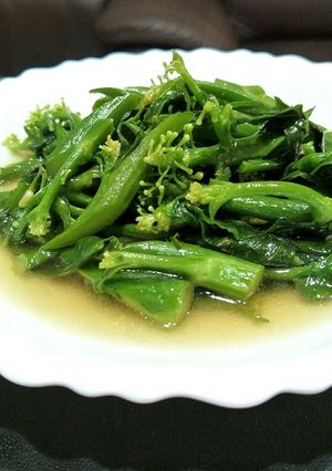 炒芥蘭花苔 🍀素食 的食譜成品照片