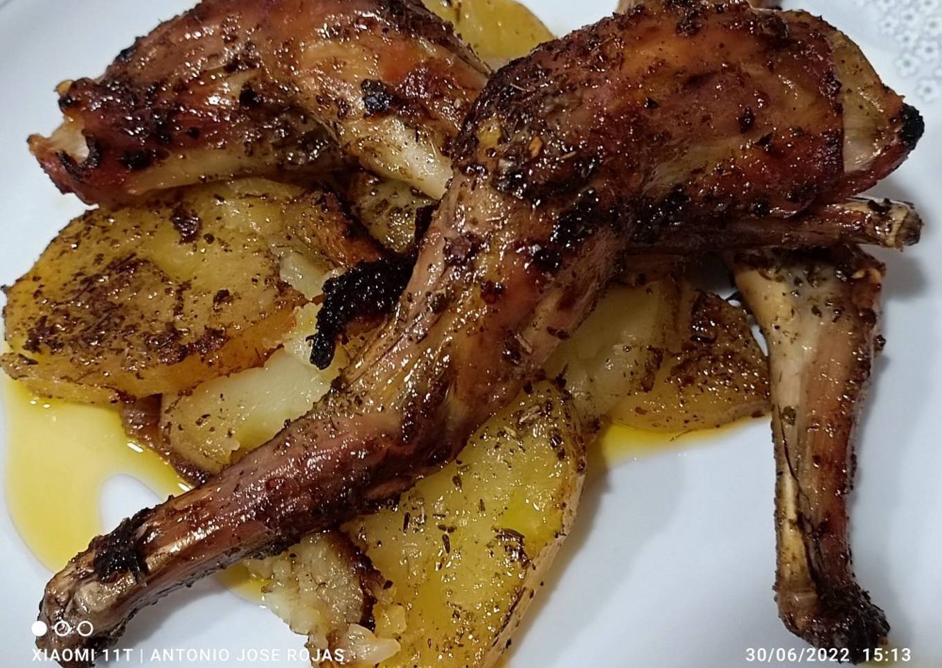 Manos de conejo al horno