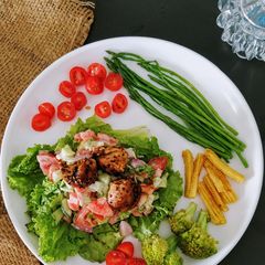 A picture of Healthy chicken salad.