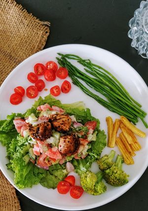 A picture of Healthy chicken salad.