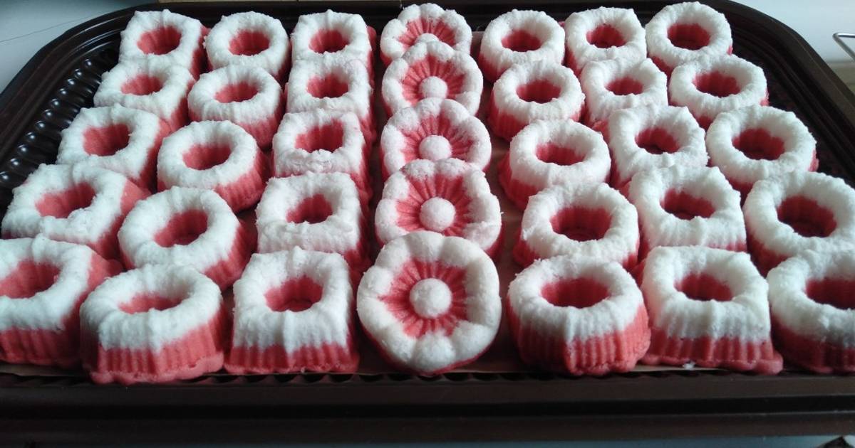 Resep Putu Ayu Red Velvet oleh Yuyun - Cookpad