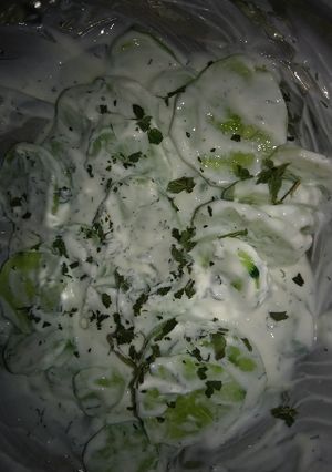 Une photo de Salade de concombre à la menthe