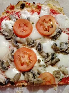 Una foto de Pizza vegetariana