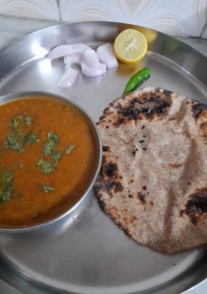 A picture of Spicy moong dal chilkewali.