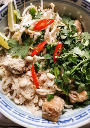 Una foto de Delicioso Pad Thai de Pollo Paso a Paso