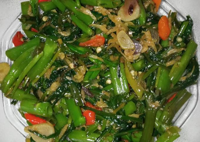 Mudah Banget Memasak Resep Tumis kangkung udang kecil mantul