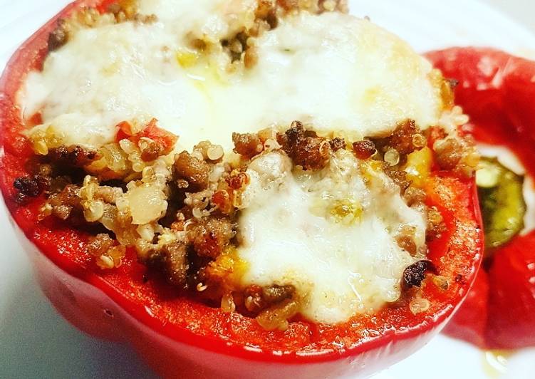Pimiento relleno de carne picada y quinoa