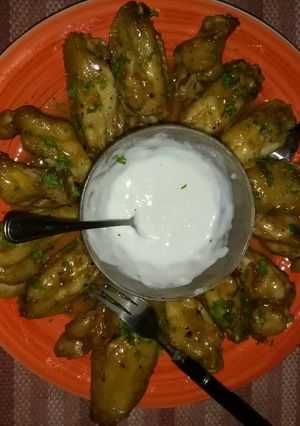 Una foto de Cetogénica: Alitas Buffalo con Blue cheese