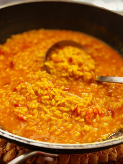 Una foto de Arroz caldoso de gambas y carabineros