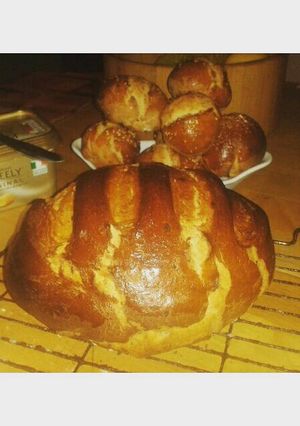 A picture of Almond & orange chilly white loaf or rolls.