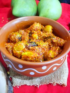 ગુંદા નું અથાણું (Gunda Athanu Recipe in Gujarati) રેસીપી મુખ્ય ફોટો