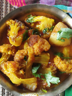 ফুলকপির ডালনা (foolkopir dalna recipe in Bengali) রেসিপির প্রধান ছবি