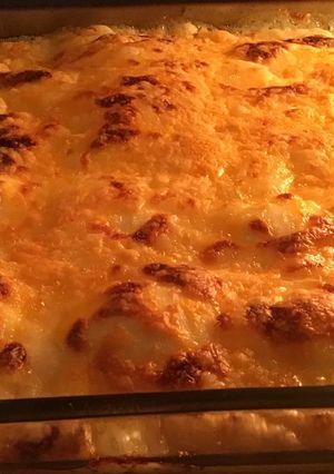 Foto principal de Huevos rellenos gratinados a los cuatro quesos con mostaza de Dijon