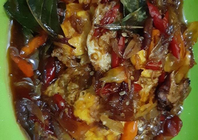 Bagaimana Menyiapkan Telur kecap pedas nyoss (resep sahur simple), Menggugah Selera