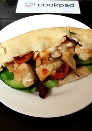 A picture of My Quick Tasty Chicken on pitta bread, so good 😁.