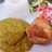 Pollo dorado con arverjitas verdes