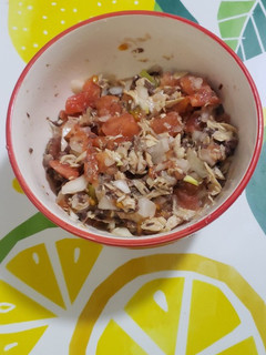 Una foto de Causeo de Jurel con tomate y cebolla
