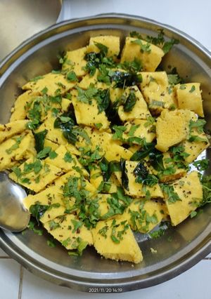 નાયલોન ખમણ (Nylon Khaman Recipe In Gujarati) રેસીપી મુખ્ય ફોટો