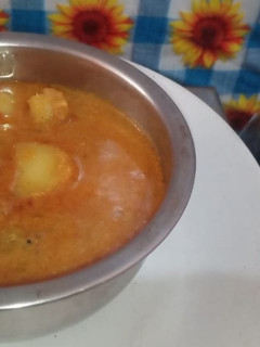 உருளைக்கிழங்கு குருமா (Urulaikilanku kuruma recipe in tamil) செய்முறை முக்கிய புகைப்படம்