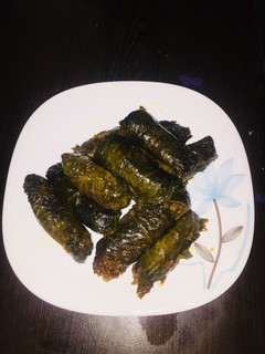 عکسی از دستور دلمه برگ مو