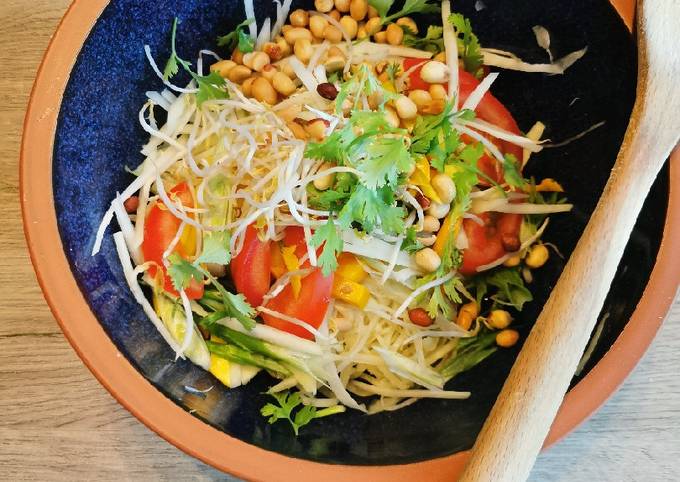 Simple Way to Make Ultimate Thai green Papaya salad