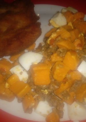 Una foto de Salpicón con Boniato...y milanesa de bondiola